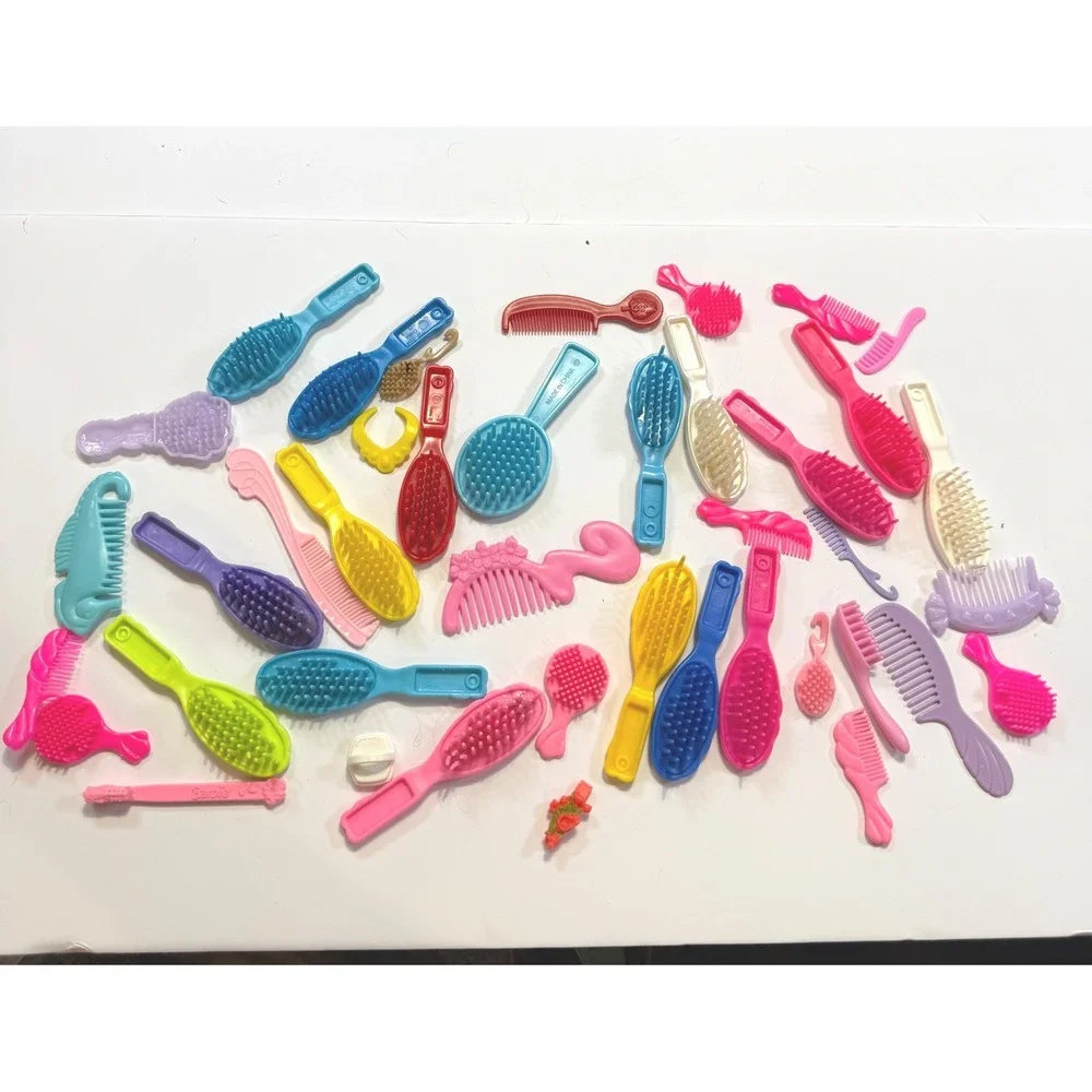 Vintage Barbie Doll Hair Brush and Comb Lot Mixed Colors Accessories 30+ Pc
